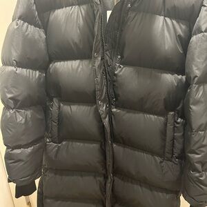 Quince Black Puffer Jacket